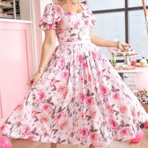 ❌SOLD❌Ivy City Co BNWT size 2x Ballerina dress in Pink Floral